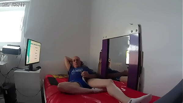 s&uuml_chtig geile Glatze goileglatze