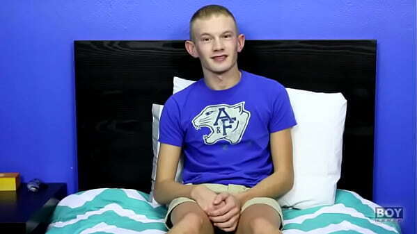 Trey Ryan Sharing Showing Horny Session Using