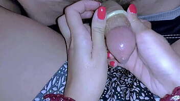 Kleine Nuance wife changes plans, takes off her lover'_s condom and lets the stud cum inside her pussy without a condom, finally she had both dicks cumming inside her pussy at the same time