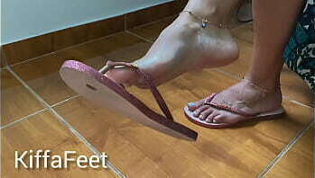 Goddess Kiffa Dangling Flip Flops Havaianas DANGLING FLIPFLOPS HAVAIANAS CHINELO FOOTFETISH FRRENCH NAILS ANKLETS RINGS SHOE PLAY