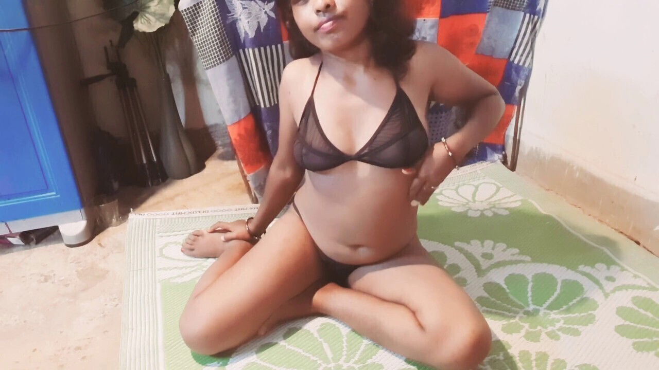 Asian teen beauty bikini shows charm