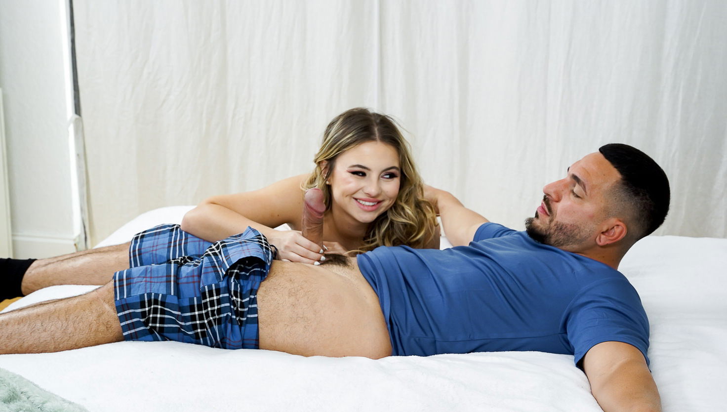 Banks Sona Bella pleasuring lucky