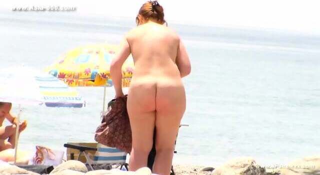 peeping Naturist Beach.42