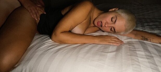 Cheat Wife? Just Look This Slutty Realtor! Couldn't Resist