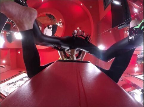 MANGA ROOM PEGGING GO-PRO EXPERIENCE