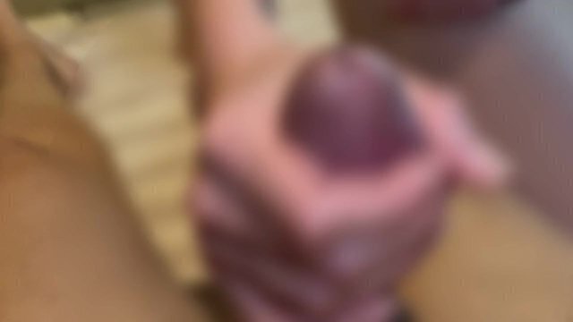 Japanese amateur milf blowjob hand 日本人　妻のフェラ