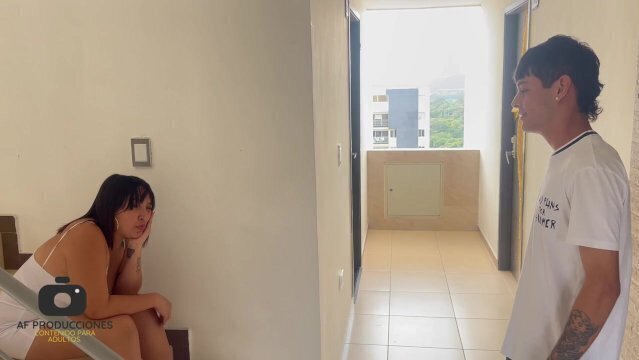 vecina MILF CULONA infiel marido conmigo ruega venga adentro coño