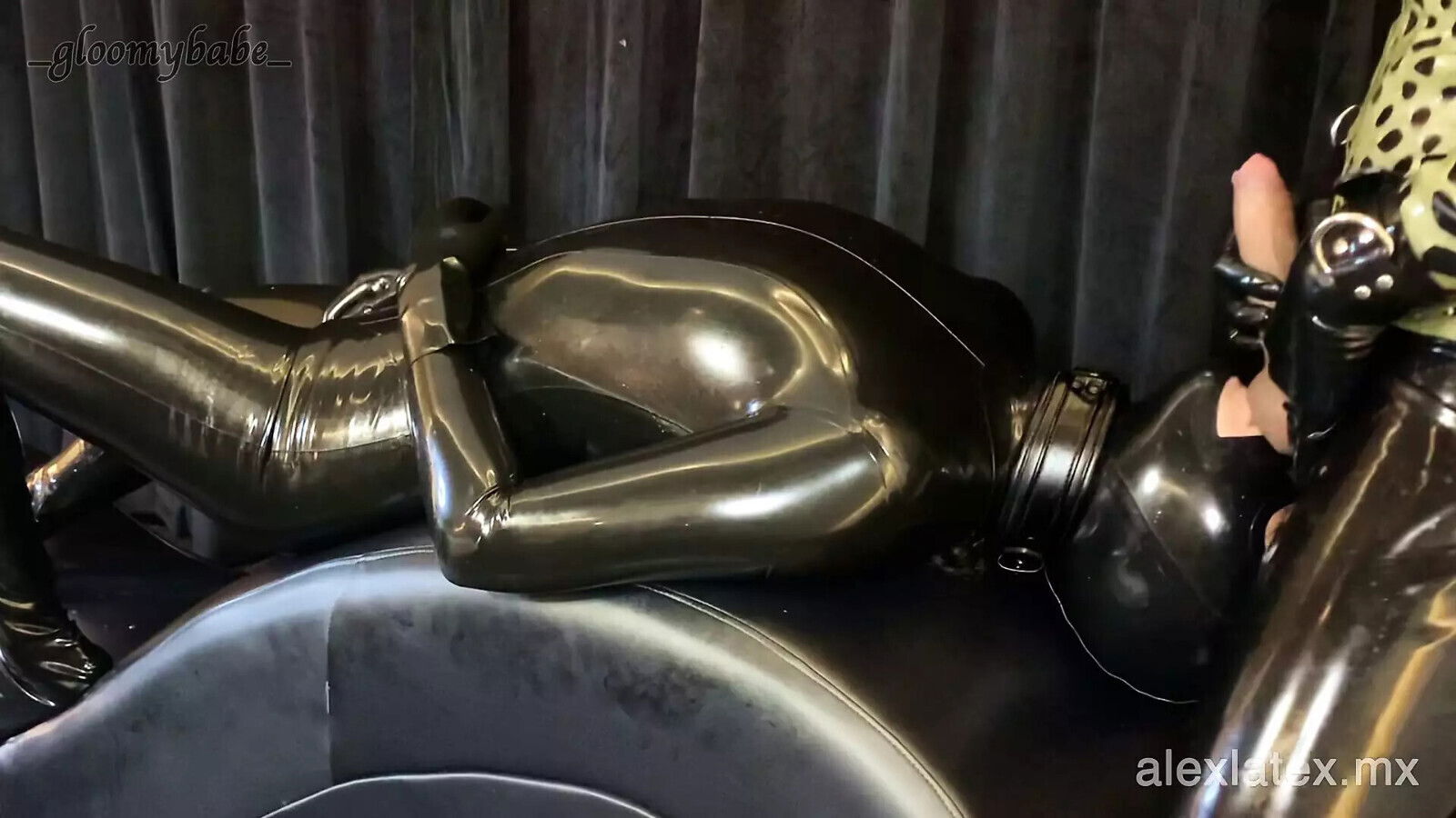 Used pleasure loves sucking dick Alex Latex