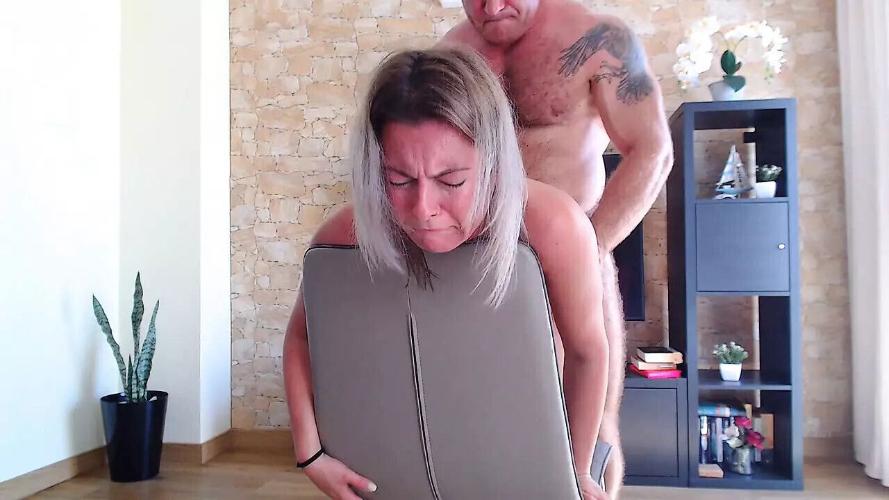 Hardcore Fucking From Mouth Makes Squirt Pussy