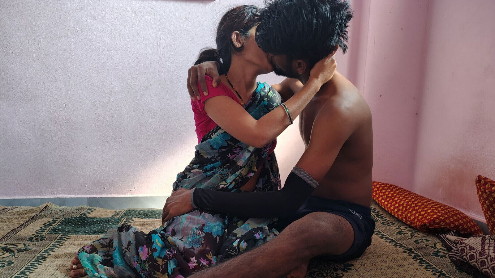 Indian horny wife went husband's friend's house fuck