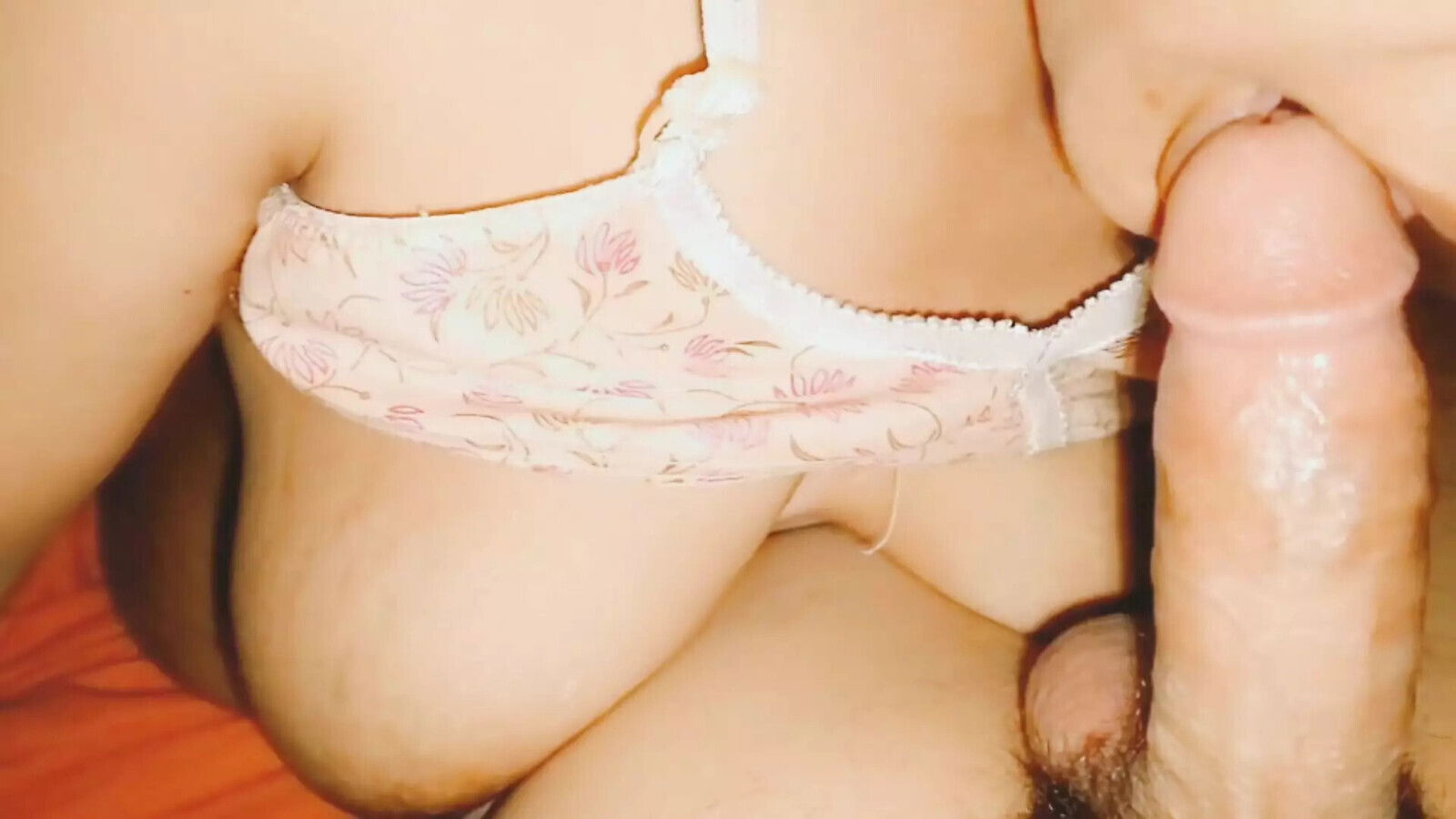 Desi step aunty close blowjob