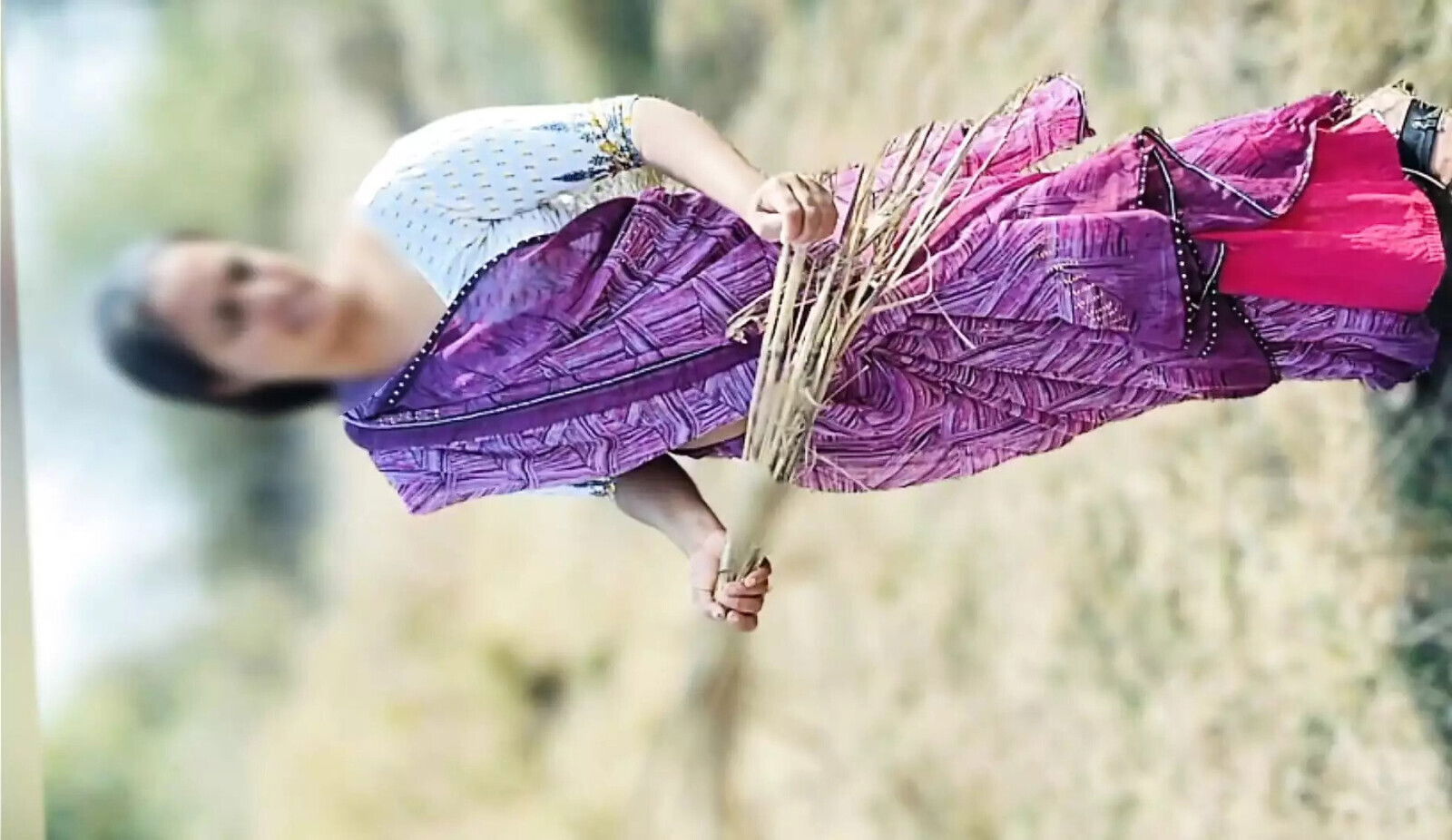 Indian village Daver Bhabhi video, Village beautiful Bhabhi fucked Jungle Outdoor hindi video, hindi audio