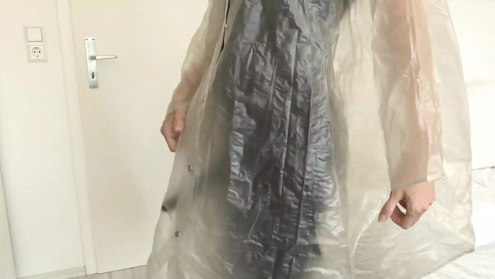 Transparent Rain Cape, Edging Games Cumming Cape