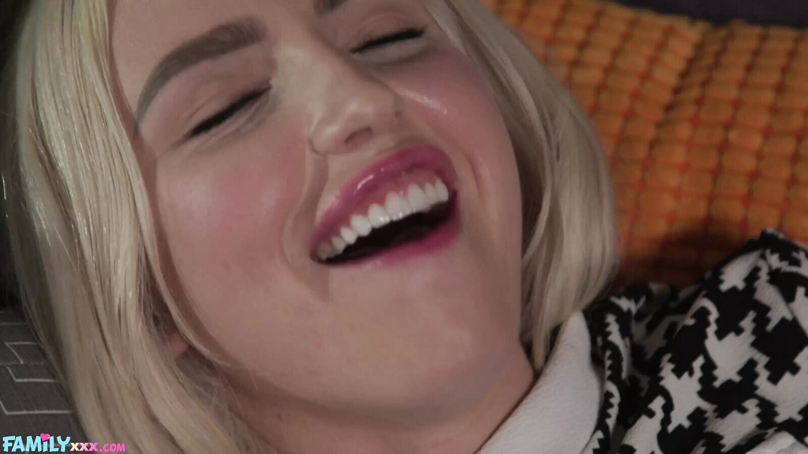 Stepsis Britt Blair Squeezes Some Yummy Cummy Time