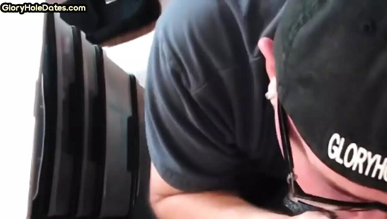 Closeup gloryhole lover DILF sucks amateur blowjob