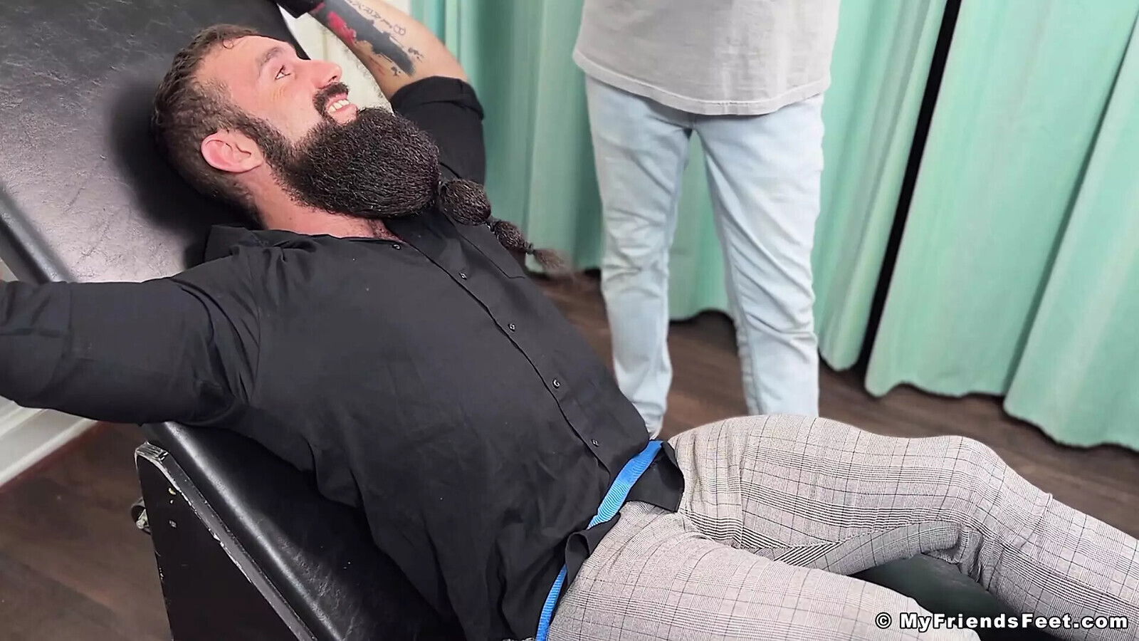 Bearded Jaxton returns show ticklish size feet