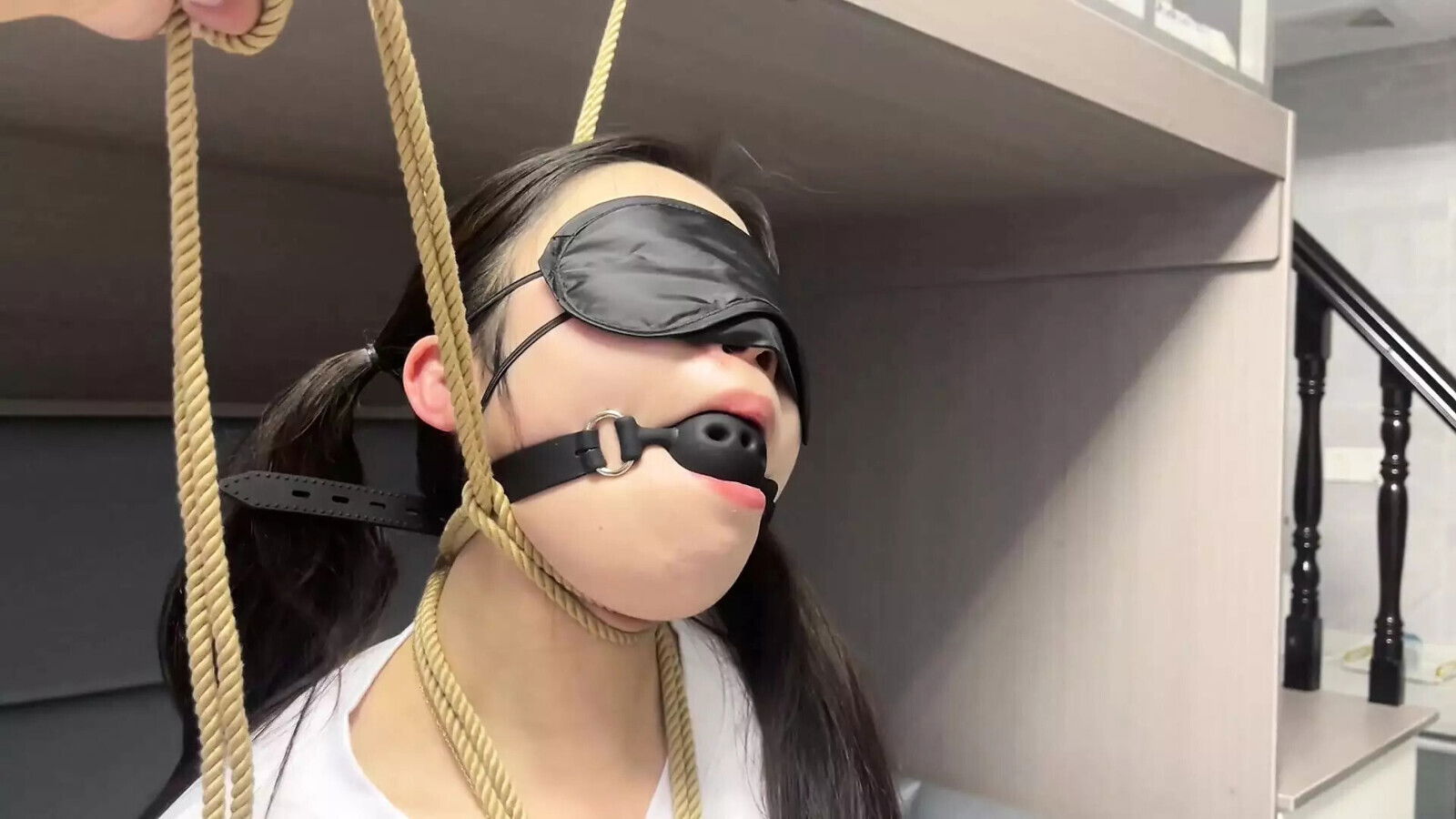 Training Insulting Sexy Girlfriend