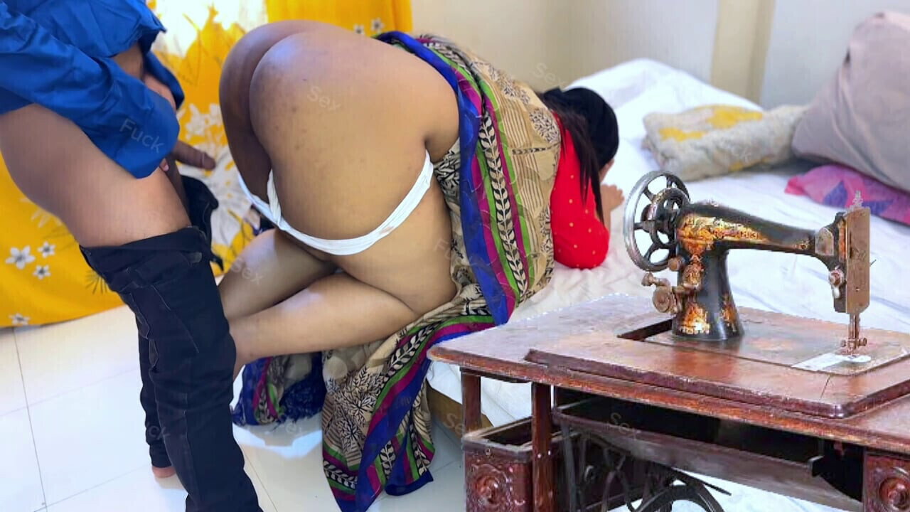 Tailor Fuck StepMother inside Shop When waiting outdoors!