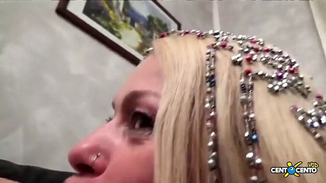 Five Italian pornstars struggling with cocks satisfy