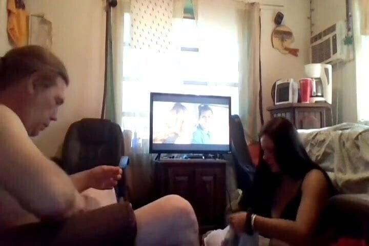 Lacy Swan gives Phinfan352 a handjob