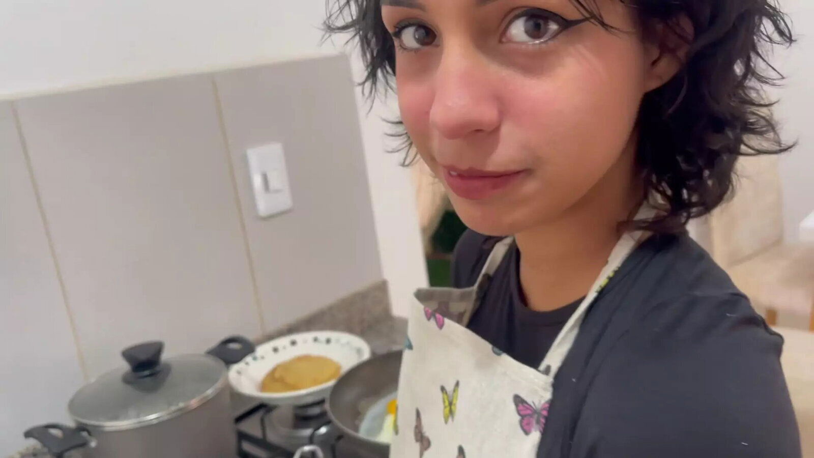 Teach Stepsister Cook Delicious Milk Recipe.