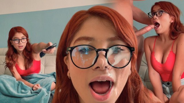 Encuentro hermanastra TEEN viendo NETFLIX Parece inocente pero calienta rapido