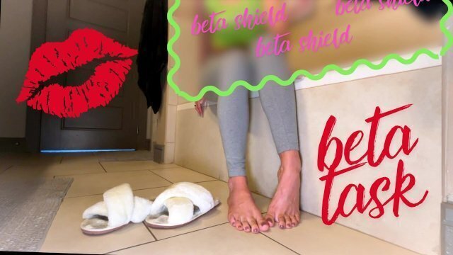 Goddess Chloe Lips Humiliation Task