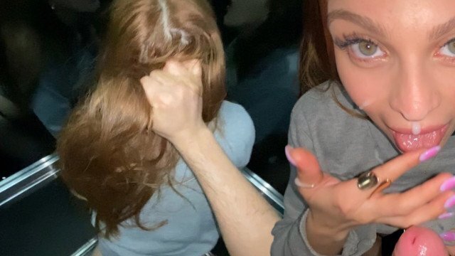 cojo VECINA atrapada ASCENSOR termina cara llena leche Argentina