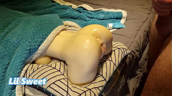 PENETRO ESTA PUTITA VAGINA