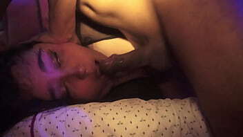 A MI TETONA TRAVIESA LE ENCANTA ATRAGANTARSE CON MI VERGA HASTA DEJARLA SUPER BABOSA y PALPITANDO-ALISONGONZALEZ26