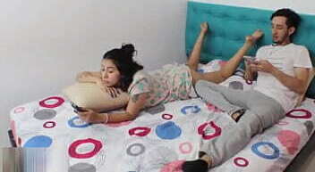 SEXY MUJER LATINA SE COME UNA GRAN POLLA SEXO DURO GRATIS