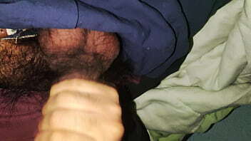 Deslechando al nenuko, dice el nenuko que ocupa una mano amiga para la siguiente deslechadita.