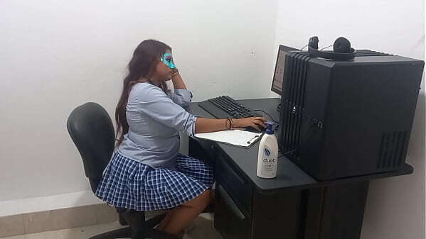 years I'_m studying computer classes scantily clad because I'_m
