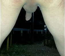 お外で浣腸ケツまんこほじり