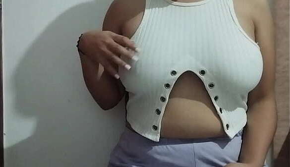 Milf masajea grandes senos mucho placer. Video real casero