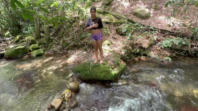 masturbo mientras chica latina desconocida observa termino follandola duro hasta chorrear