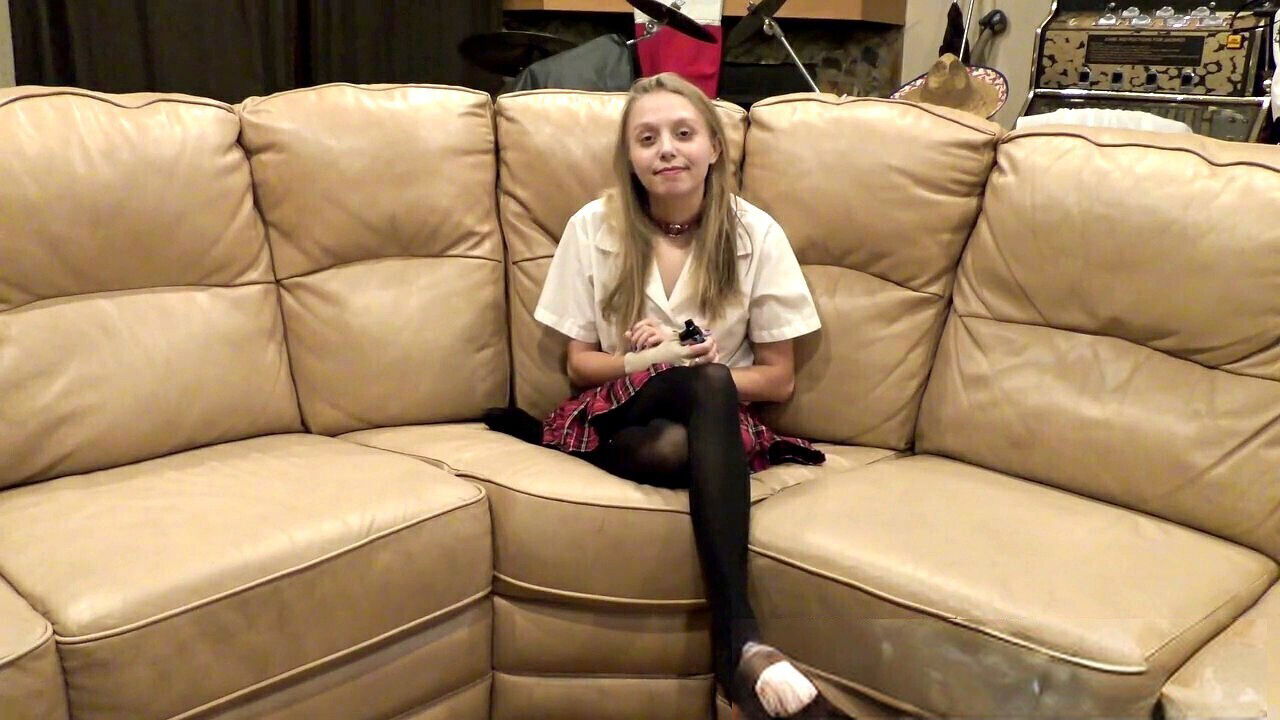 version: Siren's pussy filled with jizz close-up view