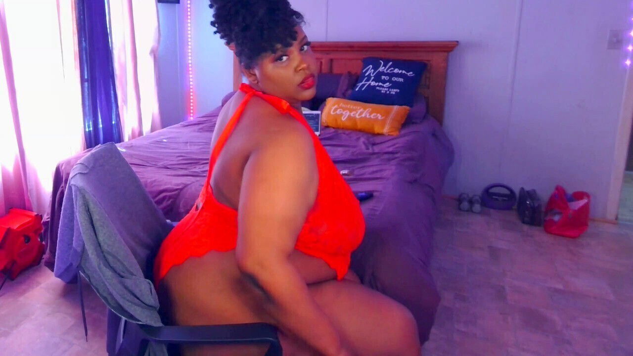 Trina Foxx, sexy model, flaunts voluptuous curves luscious ebony booty