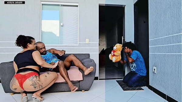 namorado trouxe presente romantico encontrou fodendo irmao Namorados prefiro grande