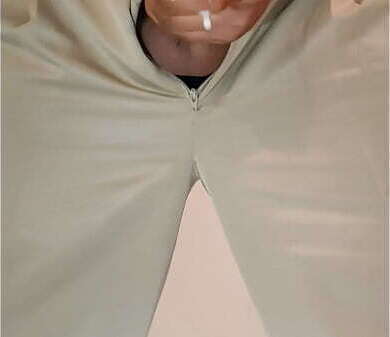 Maestro caliente saca leche