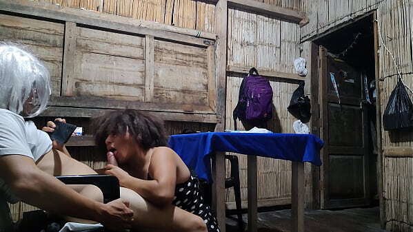 MAMAMELO MALDITA FARICEA TRAICIONERA!! MADRASTRA LATINA CHUPA LAME PENE AMERICANO. ELLA DISFRUTA INTENSO HASTA PROVOCARME ORGASMO. PORNO REAL CASERO