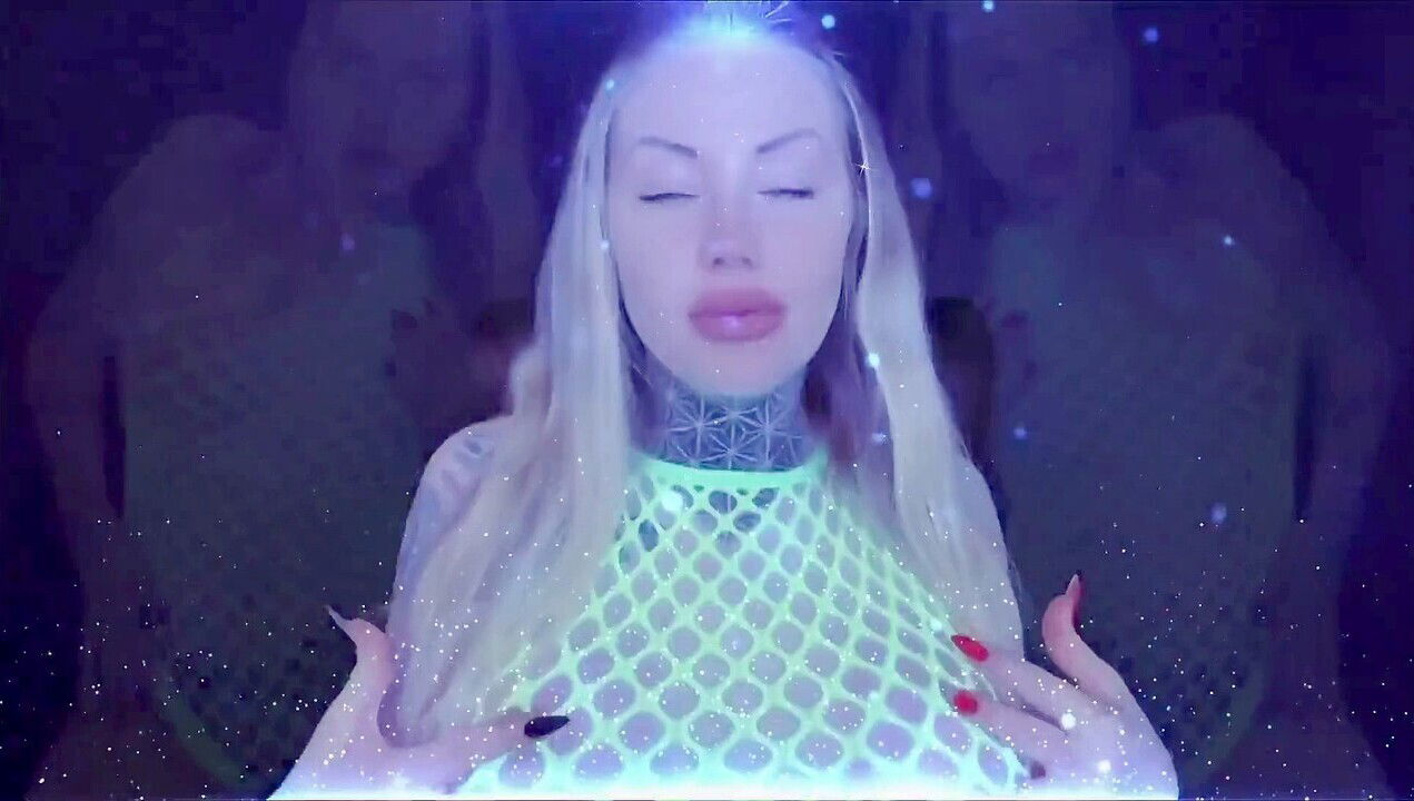 Mesmerizing grip leads total submission: captivating journey