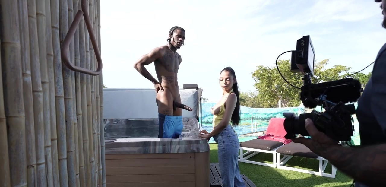 Hardcore fucking outdoors backyard with West