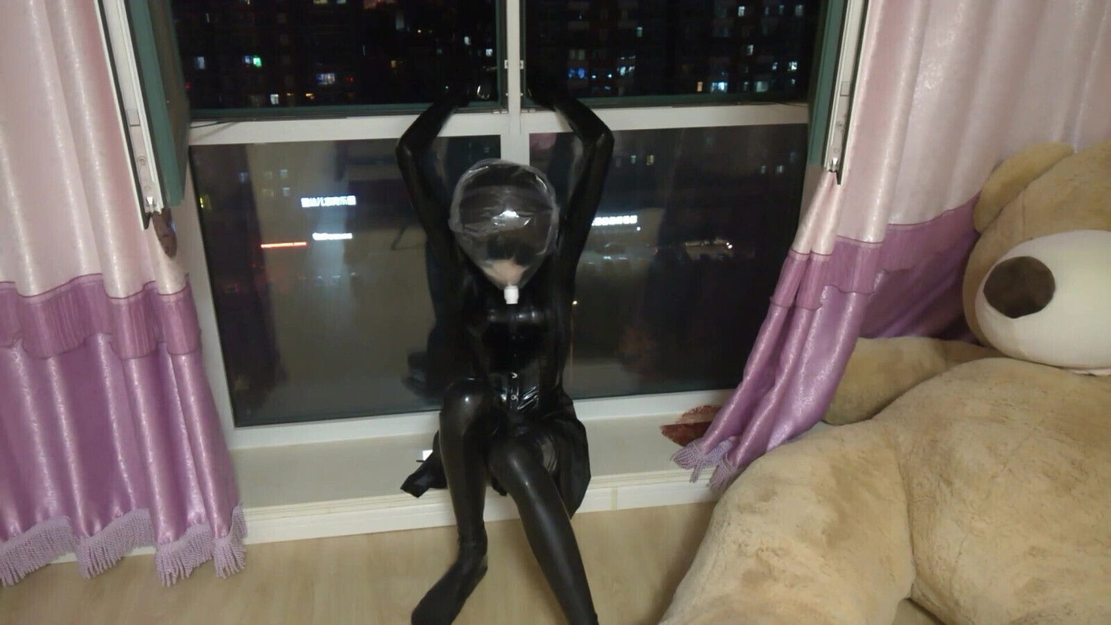 Latex Kigurumi Breathplay