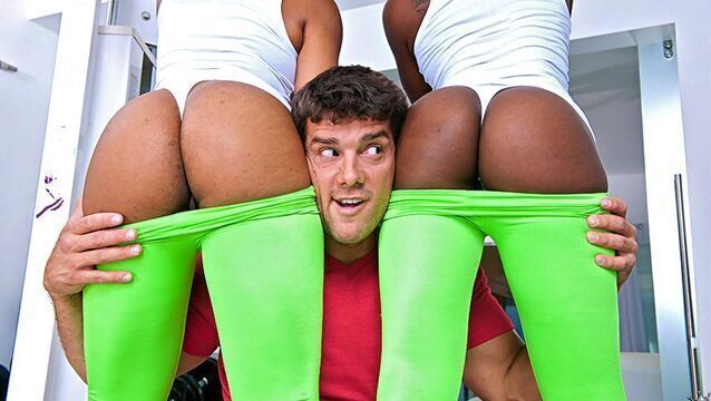  Aesthetic dick-riding session with an ebony Sierra Banxxx 