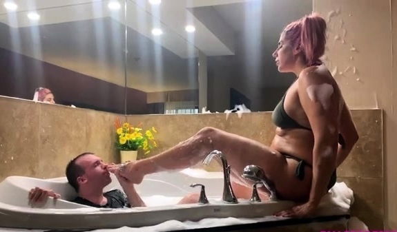 Tall Goddess Bathtub Foot Domination