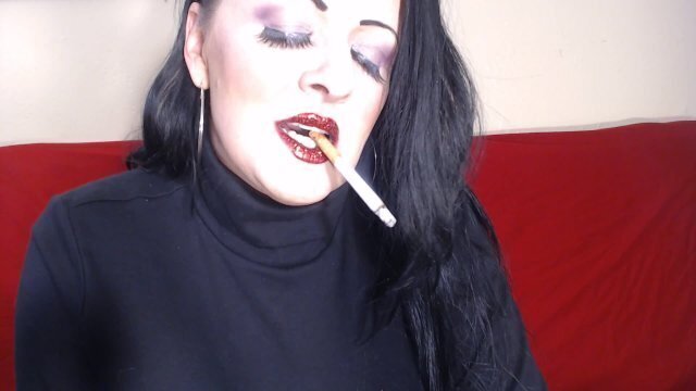 Closeup Smoking Glittered Lipstick