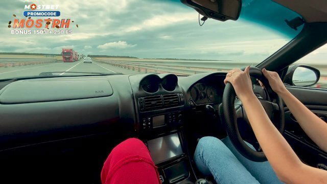 Громкая красавица подвезла машине наградила сексом