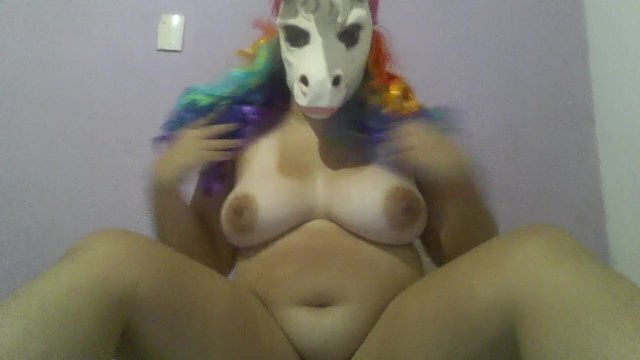 unicórnio safada, minha bucetinha virgem suculenta