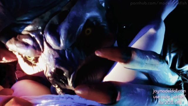 Female Giant Monster Eats Your Pussy! (Joy Model Doll, Chloe 65cm)